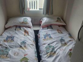 Golden Gate Holiday Centre - Holiday Accommodation 20178 - North Wales - 1187248 - thumbnail photo 18