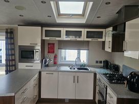 Golden Gate Holiday Centre - Holiday Accommodation 20179 - North Wales - 1187249 - thumbnail photo 2