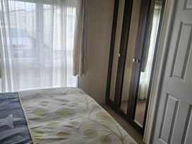Golden Gate Holiday Centre - Holiday Accommodation 20179 - North Wales - 1187249 - thumbnail photo 8