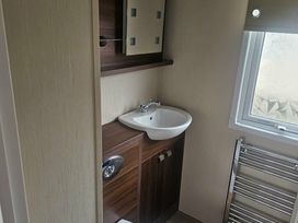 Golden Gate Holiday Centre - Holiday Accommodation 20179 - North Wales - 1187249 - thumbnail photo 11