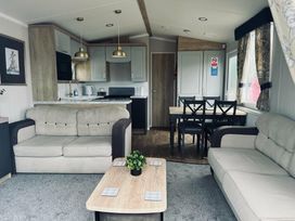 Blue Dolphin Holiday Park - Holiday Accommodation 20187 - North Yorkshire (incl. Whitby) - 1187252 - thumbnail photo 3