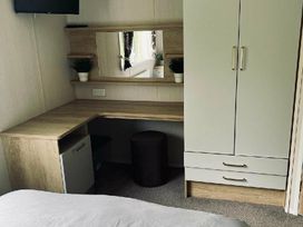 Blue Dolphin Holiday Park - Holiday Accommodation 20187 - North Yorkshire (incl. Whitby) - 1187252 - thumbnail photo 10