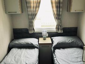 Blue Dolphin Holiday Park - Holiday Accommodation 20187 - North Yorkshire (incl. Whitby) - 1187252 - thumbnail photo 13