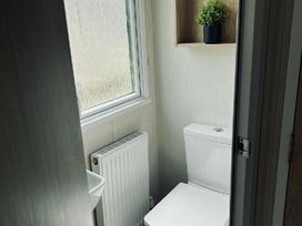 Blue Dolphin Holiday Park - Holiday Accommodation 20187 - North Yorkshire (incl. Whitby) - 1187252 - thumbnail photo 15