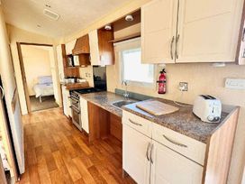 Lyons Robin Hood - Holiday Accommodation 20199 - North Wales - 1187258 - thumbnail photo 4