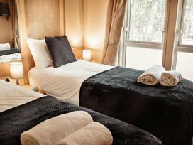 Kelling Heath Holiday Park - Holiday Accommodation 20220 - Norfolk - 1187265 - thumbnail photo 6