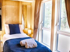 Kelling Heath Holiday Park - Holiday Accommodation 20220 - Norfolk - 1187265 - thumbnail photo 11
