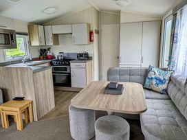 Starre Gorse Holiday Park - Holiday Accommodation 20231 - South Wales - 1187269 - thumbnail photo 2