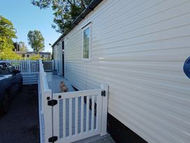 Waterside Bowleaze Cove Holiday Park - Holiday Accommodation 20236 - Dorset - 1187272 - thumbnail photo 6