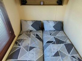 Seawick Holiday Park - Holiday Accommodation 20242 - Suffolk & Essex - 1187275 - thumbnail photo 8