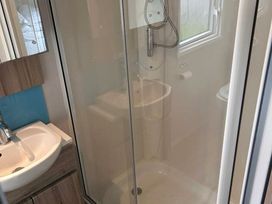 Marton Mere Holiday Village - Holiday Accommodation 20246 - Lake District - 1187277 - thumbnail photo 3