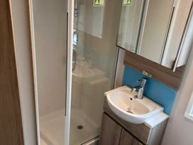 Marton Mere Holiday Village - Holiday Accommodation 20246 - Lake District - 1187277 - thumbnail photo 6