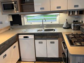Marton Mere Holiday Village - Holiday Accommodation 20246 - Lake District - 1187277 - thumbnail photo 8