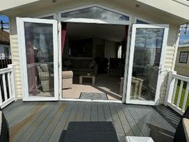 Golden Gate Holiday Centre - Holiday Accommodation 20253 - North Wales - 1187282 - thumbnail photo 2