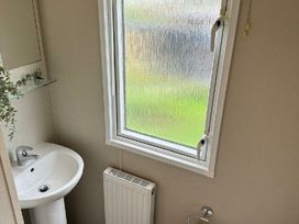 Golden Gate Holiday Centre - Holiday Accommodation 20253 - North Wales - 1187282 - thumbnail photo 12