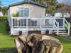 Greenacres Holiday Park - Holiday Accommodation 20263 - North Wales - 1187285 - thumbnail photo 2