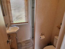 Greenacres Holiday Park - Holiday Accommodation 20263 - North Wales - 1187285 - thumbnail photo 10