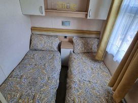 Greenacres Holiday Park - Holiday Accommodation 20263 - North Wales - 1187285 - thumbnail photo 12