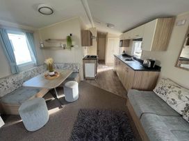 Kiln Park Holiday Park - Holiday Accommodation 20265 - South Wales - 1187287 - thumbnail photo 2