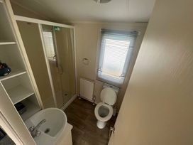 Kiln Park Holiday Park - Holiday Accommodation 20265 - South Wales - 1187287 - thumbnail photo 9