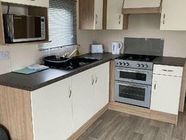 Lyons Robin Hood - Holiday Accommodation 20270 - North Wales - 1187290 - thumbnail photo 3