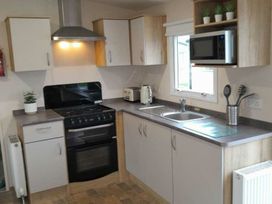 Trecco Bay - Holiday Accommodation 20273 - Somerset & Wiltshire - 1187292 - thumbnail photo 3