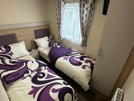 Waterside Leisure Park - Holiday Accommodation 20280 - Lincolnshire - 1187294 - thumbnail photo 12