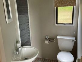 Hopkins Retreat - Holiday Accommodation 20318 - South Wales - 1187308 - thumbnail photo 2
