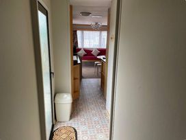 Hopkins Retreat - Holiday Accommodation 20318 - South Wales - 1187308 - thumbnail photo 8