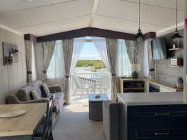 Pendine Sands - Holiday Accommodation 20319 - South Wales - 1187309 - thumbnail photo 1