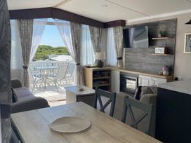 Pendine Sands - Holiday Accommodation 20319 - South Wales - 1187309 - thumbnail photo 3