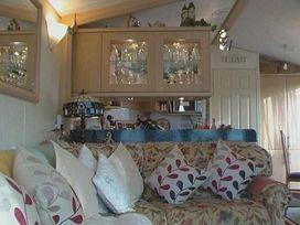Golden Gate Holiday Centre - Holiday Accommodation 2032 - North Wales - 1187310 - thumbnail photo 7