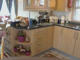 Golden Gate Holiday Centre - Holiday Accommodation 2032 - North Wales - 1187310 - thumbnail photo 8