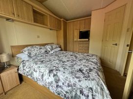 The Bungalow Camp Caravan Park - Holiday Accommodation 20328 - North Wales - 1187314 - thumbnail photo 6
