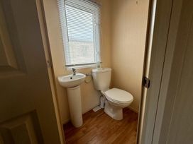 The Bungalow Camp Caravan Park - Holiday Accommodation 20328 - North Wales - 1187314 - thumbnail photo 7