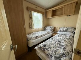 The Bungalow Camp Caravan Park - Holiday Accommodation 20328 - North Wales - 1187314 - thumbnail photo 8