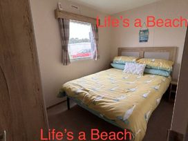Presthaven Beach Resort - Holiday Accommodation 20329 - North Wales - 1187315 - thumbnail photo 8