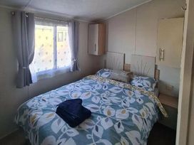 Sunbeach Holiday Park - Holiday Accommodation 20330 - Mid Wales - 1187316 - thumbnail photo 1