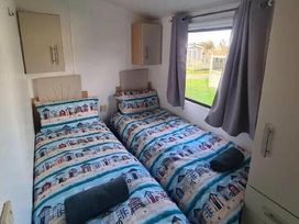 Sunbeach Holiday Park - Holiday Accommodation 20330 - Mid Wales - 1187316 - thumbnail photo 3