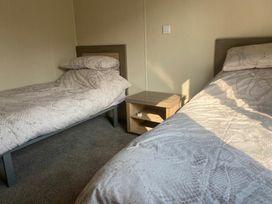 Cayton Bay Caravan Park - Holiday Accommodation 20341 - North Yorkshire (incl. Whitby) - 1187323 - thumbnail photo 8