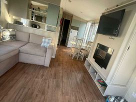 Marton Mere Holiday Village - Holiday Accommodation 20345 - Lake District - 1187327 - thumbnail photo 8