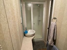 Marton Mere Holiday Village - Holiday Accommodation 20345 - Lake District - 1187327 - thumbnail photo 12