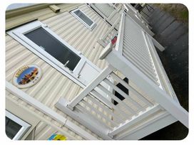 Sealands Caravan Park - Holiday Accommodation 20347 - Lincolnshire - 1187328 - thumbnail photo 7