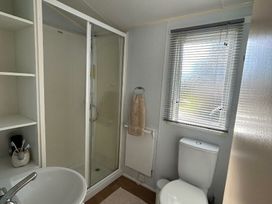 Quay West Holiday Park - Holiday Accommodation 20351 - Mid Wales - 1187331 - thumbnail photo 13