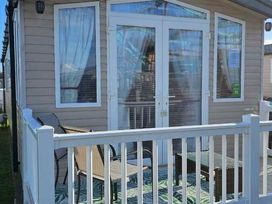 Caister Holiday Park - Holiday Accommodation 20352 - Norfolk - 1187332 - thumbnail photo 4