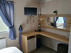 Caister Holiday Park - Holiday Accommodation 20352 - Norfolk - 1187332 - thumbnail photo 9