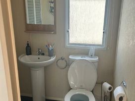 Lyons Robin Hood - Holiday Accommodation 20370 - North Wales - 1187338 - thumbnail photo 8