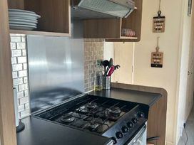 Lyons Robin Hood - Holiday Accommodation 20370 - North Wales - 1187338 - thumbnail photo 11
