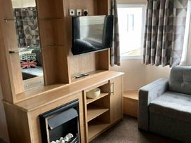 Hayling Island Holiday Park - Meadow Bay Villages - Holiday Accommodation 20391 - Hampshire - 1187343 - thumbnail photo 8