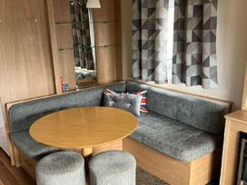 Hayling Island Holiday Park - Meadow Bay Villages - Holiday Accommodation 20391 - Hampshire - 1187343 - thumbnail photo 9